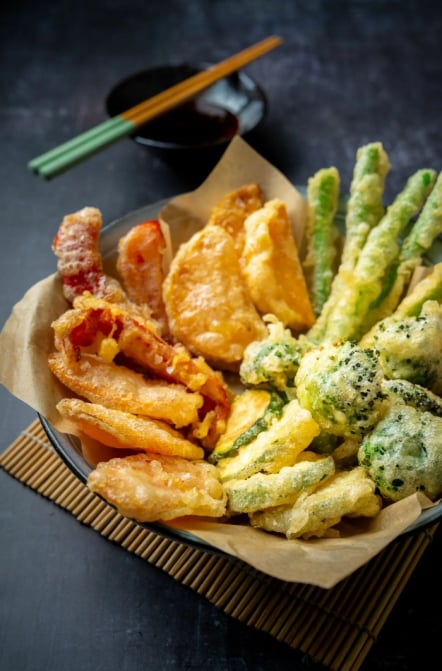 海老と野菜の天ぷらの盛り合わせ